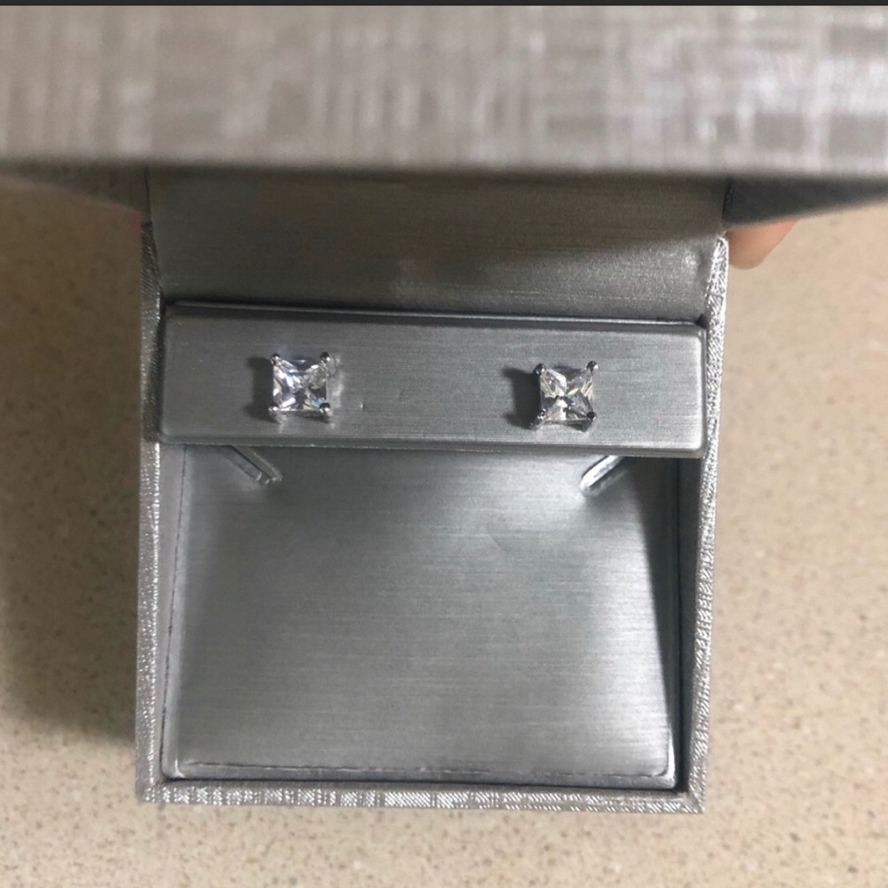 Zales 925 Stamped SS White Sapphire Earrings NWOT!